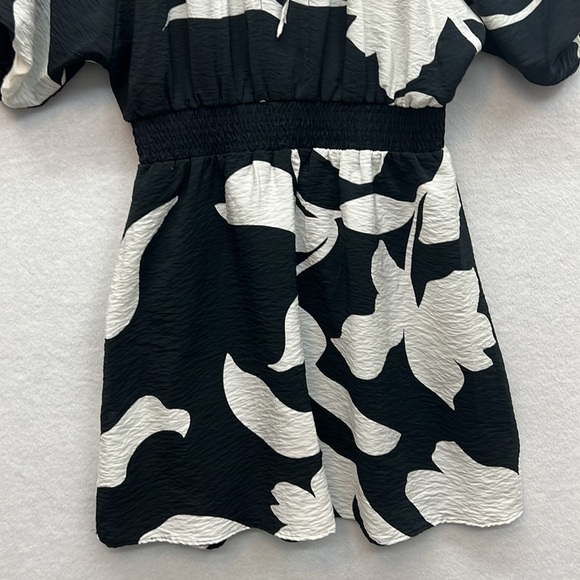 Women's Nine West Tie Neck Puffed Sleeve Cinched Mini Dress Sz Medium Rayon EUC - Picture 4 of 12